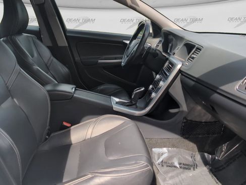 Used 2018 Volvo S60 T5 Dynamic w/ Vision Package FWD image 15