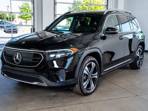 Used 2023 Mercedes-Benz EQB 350 4MATIC SUV w/ Exclusive Package image 11