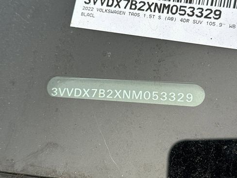 Used 2022 Volkswagen Taos S w/ IQ Drive S Package image 4