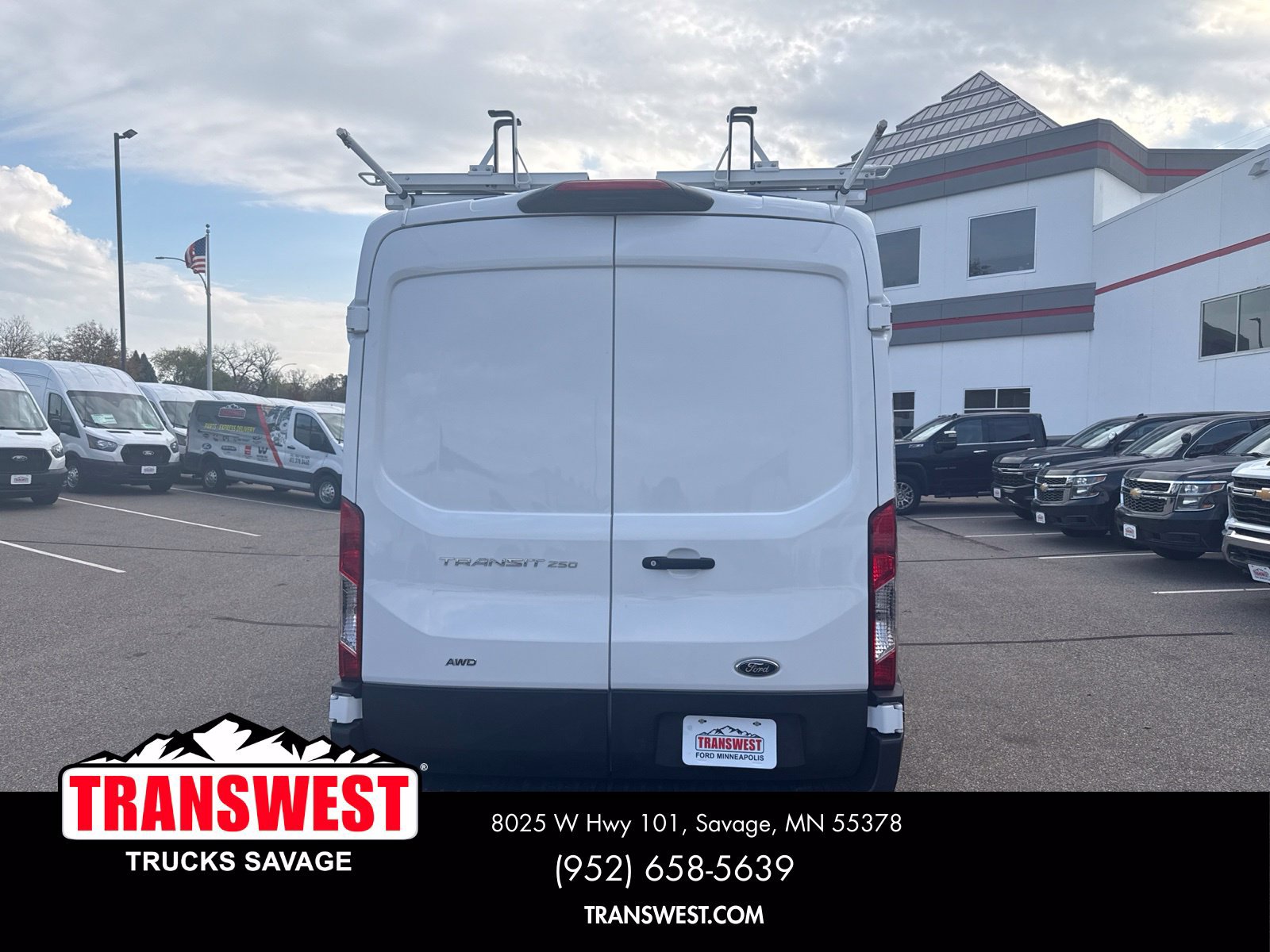 Used 2025 Ford Transit 250 148 Medium Roof Extended AWD image 4