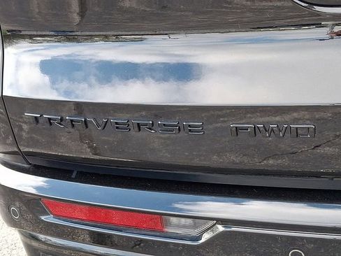 Used 2024 Chevrolet Traverse RS w/ LPO, Floor Liner Package AWD/4WD image 33