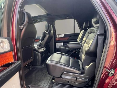 Used 2019 Lincoln Navigator L Reserve w/ Cargo Package AWD/4WD image 27