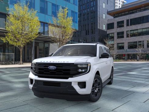 New 2026 Ford Expedition Active AWD/4WD image 2
