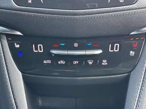 Used 2023 Cadillac XT5 Sportv w/ Technology Package AWD/4WD image 40