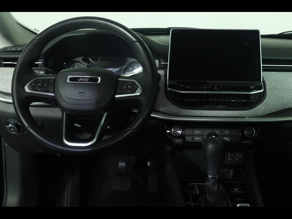 Used 2022 Jeep Compass Latitude w/ Sun and Sound Group AWD/4WD image 17