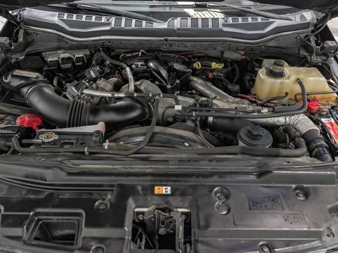 Used 2017 Ford F350 Lariat w/ Lariat Ultimate Package AWD/4WD image 58