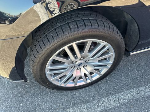 Used 2024 Ford Expedition Max Limited image 3