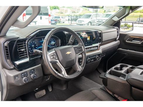 Used 2024 Chevrolet Silverado 1500 LT AWD/4WD image 12