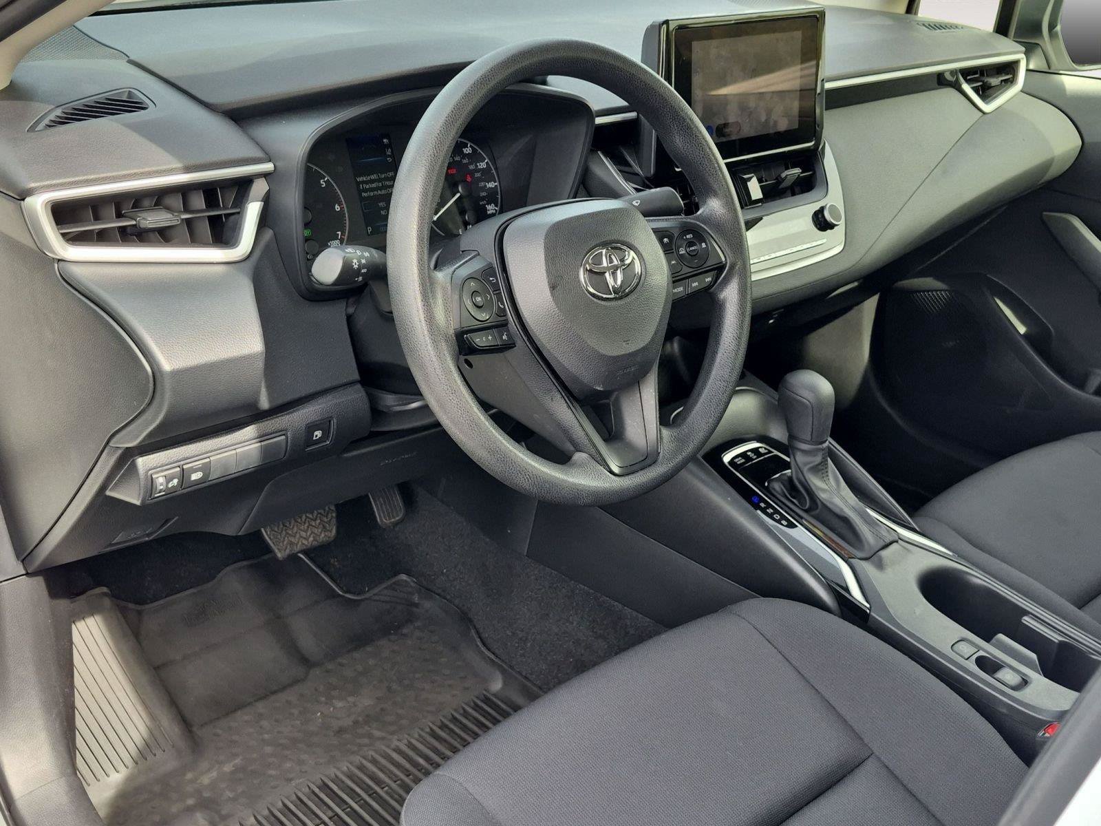 Used 2024 Toyota Corolla LE w/ LE Convenience Package FWD image 29