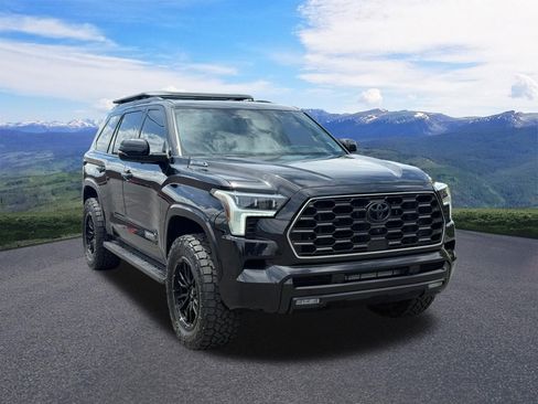 Certified 2024 Toyota Sequoia Platinum AWD/4WD image 8