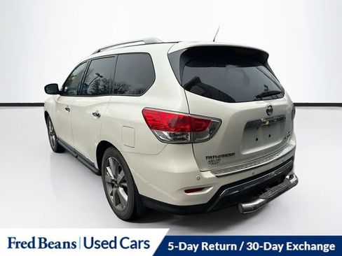 Used 2016 Nissan Pathfinder Platinum w/ Family Entertainment Package AWD/4WD image 5