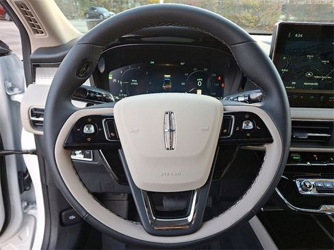 New 2026 Lincoln Corsair Premiere AWD/4WD image 8