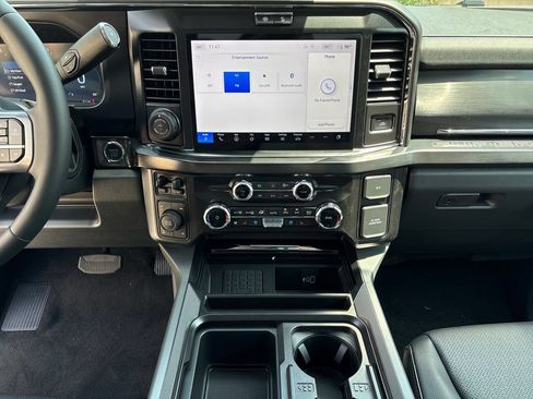 New 2026 Ford F250 Lariat w/ Black Appearance Package AWD/4WD image 30