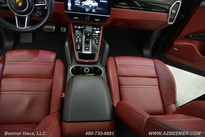 Used 2021 Porsche Cayenne S AWD/4WD image 21