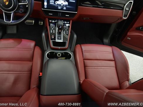 Used 2021 Porsche Cayenne S AWD/4WD image 21