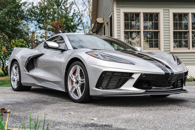 Used 2020 Chevrolet Corvette Stingray Preferred Cpe w/ 2LT Preferred Equipment Group RWD image 11