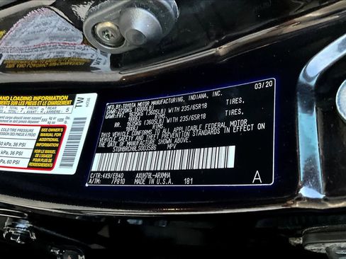 Used 2020 Toyota Highlander XLE image 36