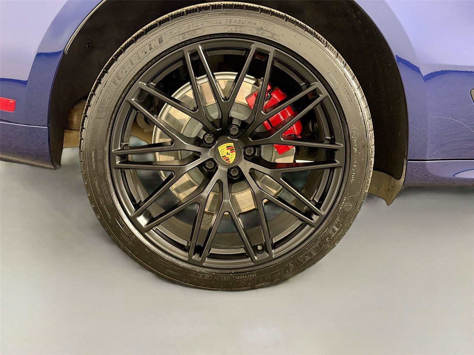 Certified 2023 Porsche Macan GTS w/ Premium Package Plus AWD/4WD image 12