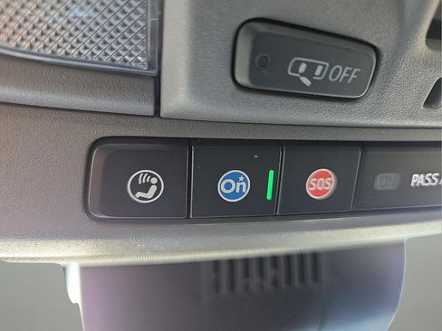 Used 2022 GMC Sierra 1500 Denali AWD/4WD image 25