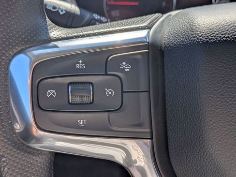 Used 2025 Chevrolet Blazer LT AWD/4WD image 19