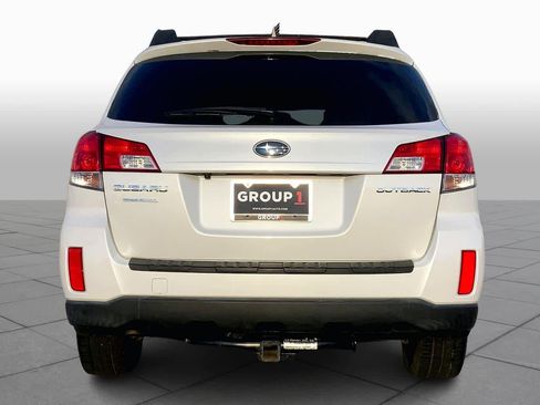 Used 2014 Subaru Outback 2.5i Limited image 4