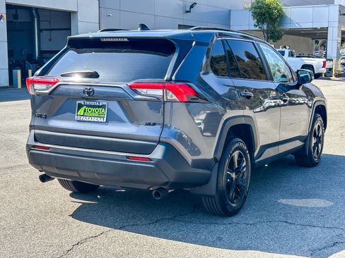 Used 2025 Toyota RAV4 XLE w/ Convenience Package FWD image 6