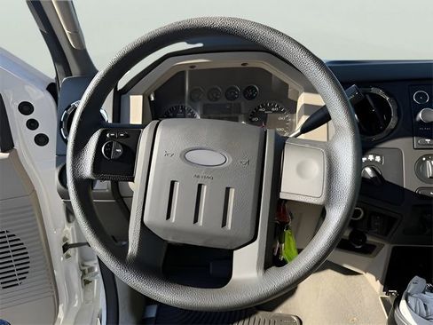 Used 2010 Ford F350 XLT image 9