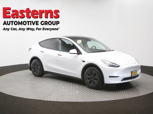 Used 2021 Tesla Model Y Long Range AWD/4WD image 44