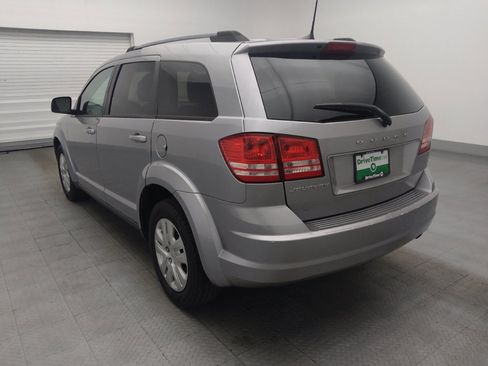 Used 2018 Dodge Journey SE w/ Connectivity Group FWD image 5