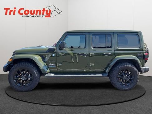 Used 2024 Jeep Wrangler Unlimited Sahara image 5