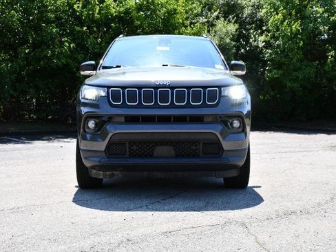Used 2022 Jeep Compass Limited w/ Sun and Sound Group AWD/4WD image 2