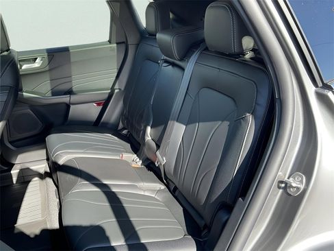 New 2025 Ford Escape SE w/ PHEV Premium Package image 19