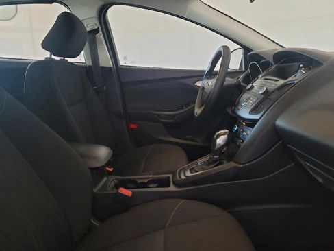 Used 2016 Ford Focus SE FWD image 21