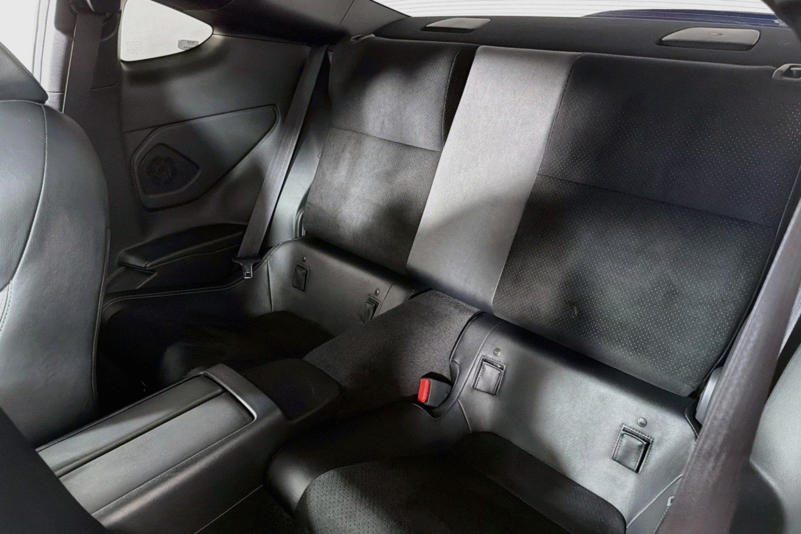 Used 2023 Toyota GR86 Premium w/ ALL Weather Mat Package (TMS) RWD image 8