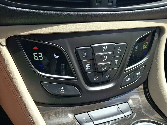 Used 2020 Buick Envision Essence AWD/4WD image 16