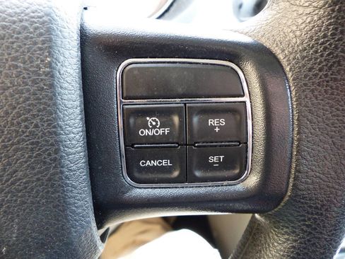 Used 2019 Dodge Grand Caravan SE w/ UConnect Hands-Free Group FWD image 40