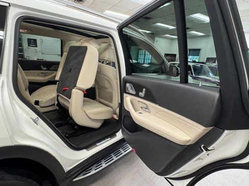 Used 2020 Mercedes-Benz GLS 450 4MATIC image 26