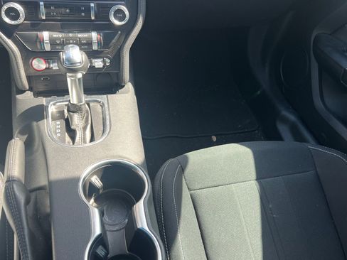 Used 2022 Ford Mustang GT w/ Equipment Group 301A image 31