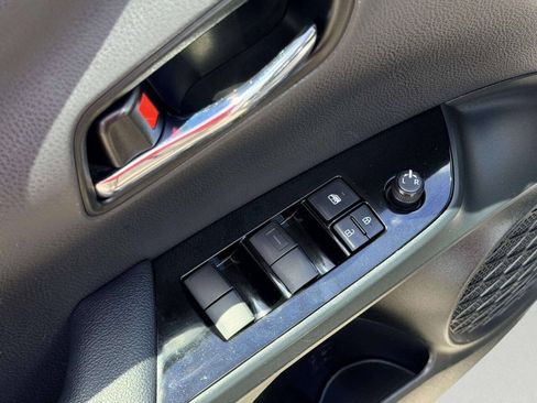 Used 2021 Toyota Prius XLE FWD image 15