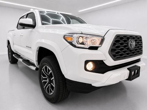 Used 2023 Toyota Tacoma TRD Sport w/ TRD Premium Sport Package AWD/4WD image 35