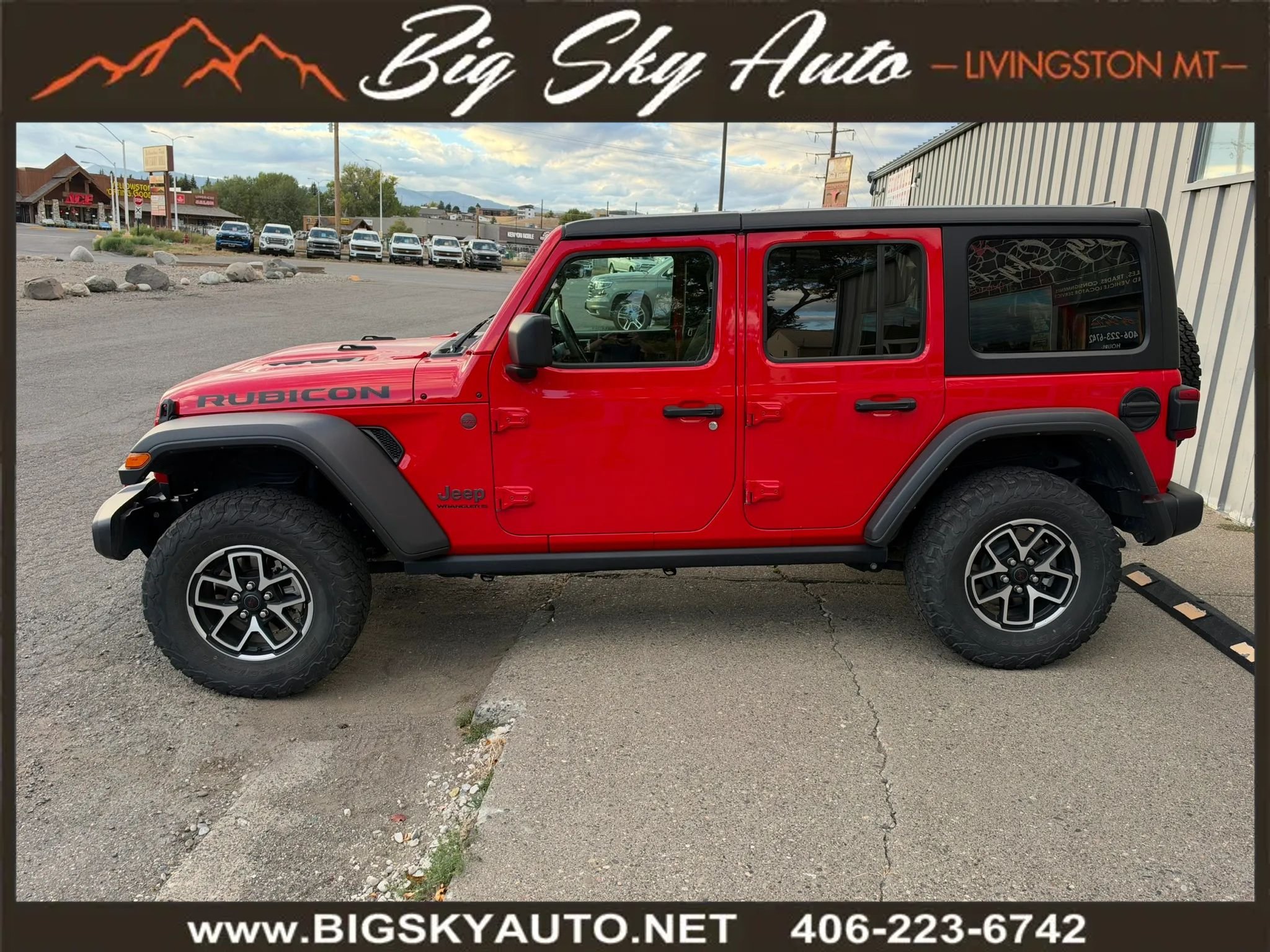 Used 2024 Jeep Wrangler Unlimited Rubicon AWD/4WD image 4