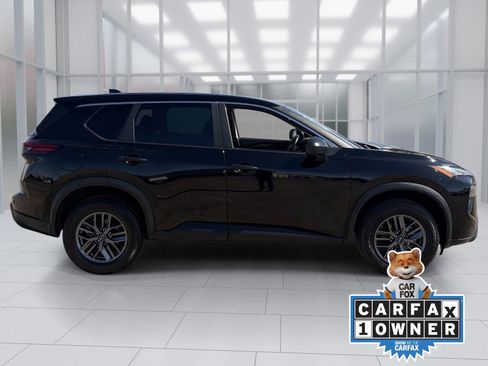 Used 2024 Nissan Rogue S image 7