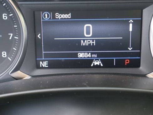 Used 2024 GMC Terrain SLE AWD/4WD image 10