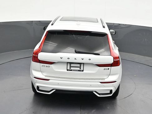 Certified 2024 Volvo XC60 B5 Core w/ Protection Package Premier AWD/4WD image 19