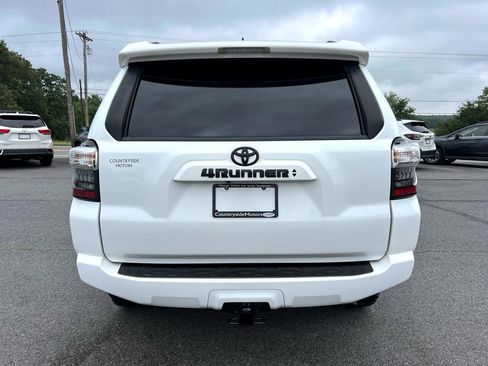 Used 2021 Toyota 4Runner SR5 image 4