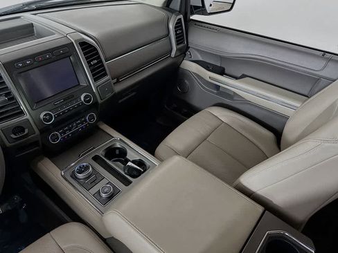 Used 2019 Ford Expedition Max XLT w/ Equipment Group 202A AWD/4WD image 11
