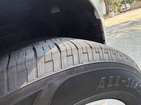 Used 2019 Ford Edge SEL w/ Equipment Group 201A FWD image 17