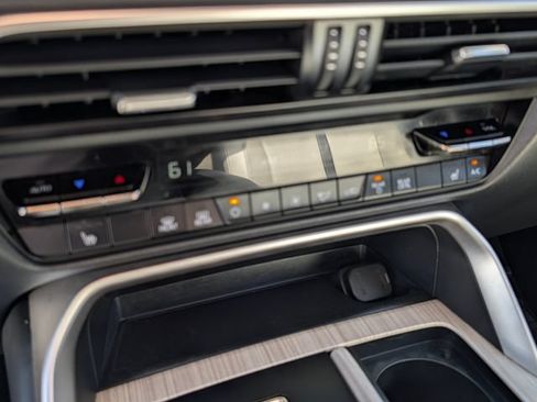 Certified 2024 MAZDA CX-90 Plug-In Hybrid w/ Preferred AWD/4WD image 29