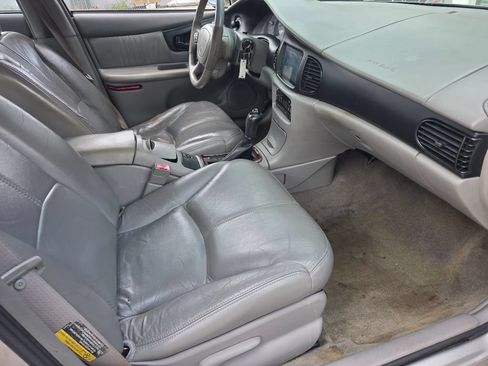 Used 2003 Buick Regal LS w/ LS Luxury Plus Package FWD image 34