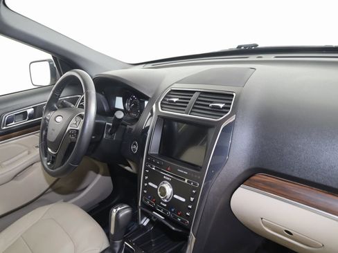 Used 2018 Ford Explorer Limited w/ Equipment Group 301A image 46